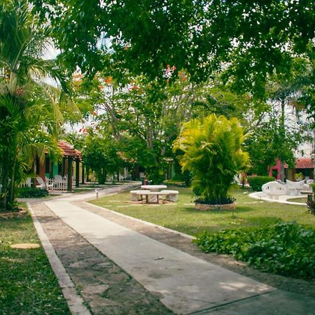 Hotel Hacienda Sanchez วัลลาโดลิด ภายนอก รูปภาพ