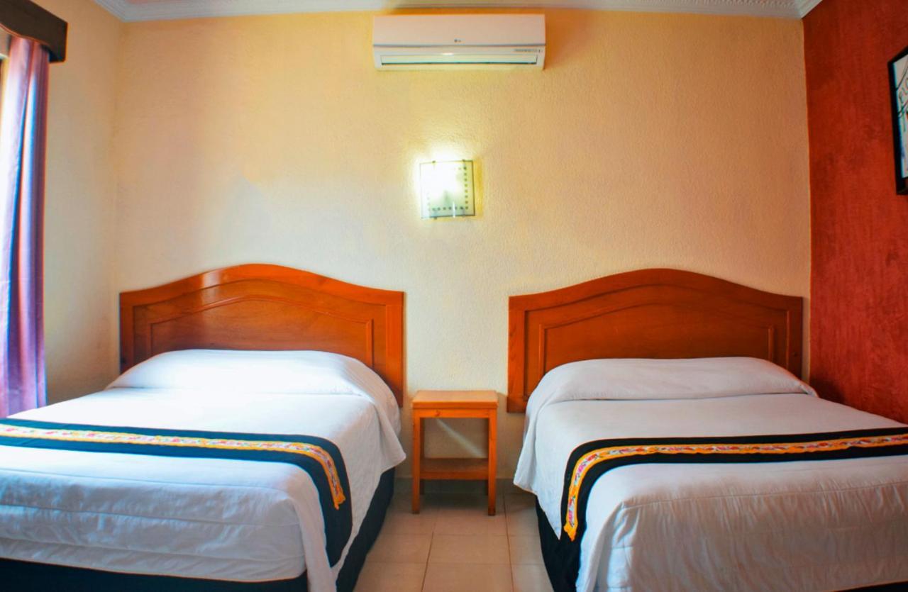 Hotel Hacienda Sanchez วัลลาโดลิด ภายนอก รูปภาพ