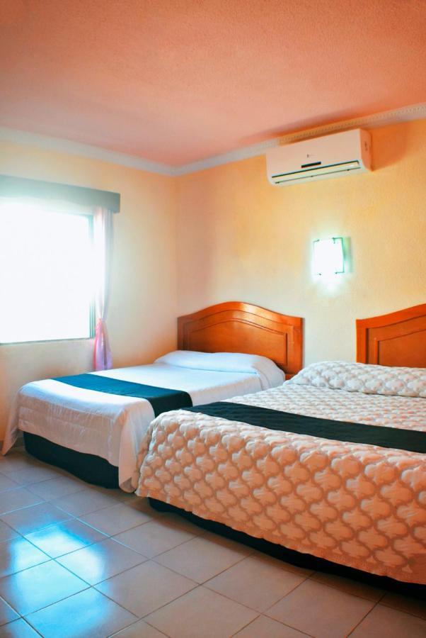 Hotel Hacienda Sanchez วัลลาโดลิด ภายนอก รูปภาพ