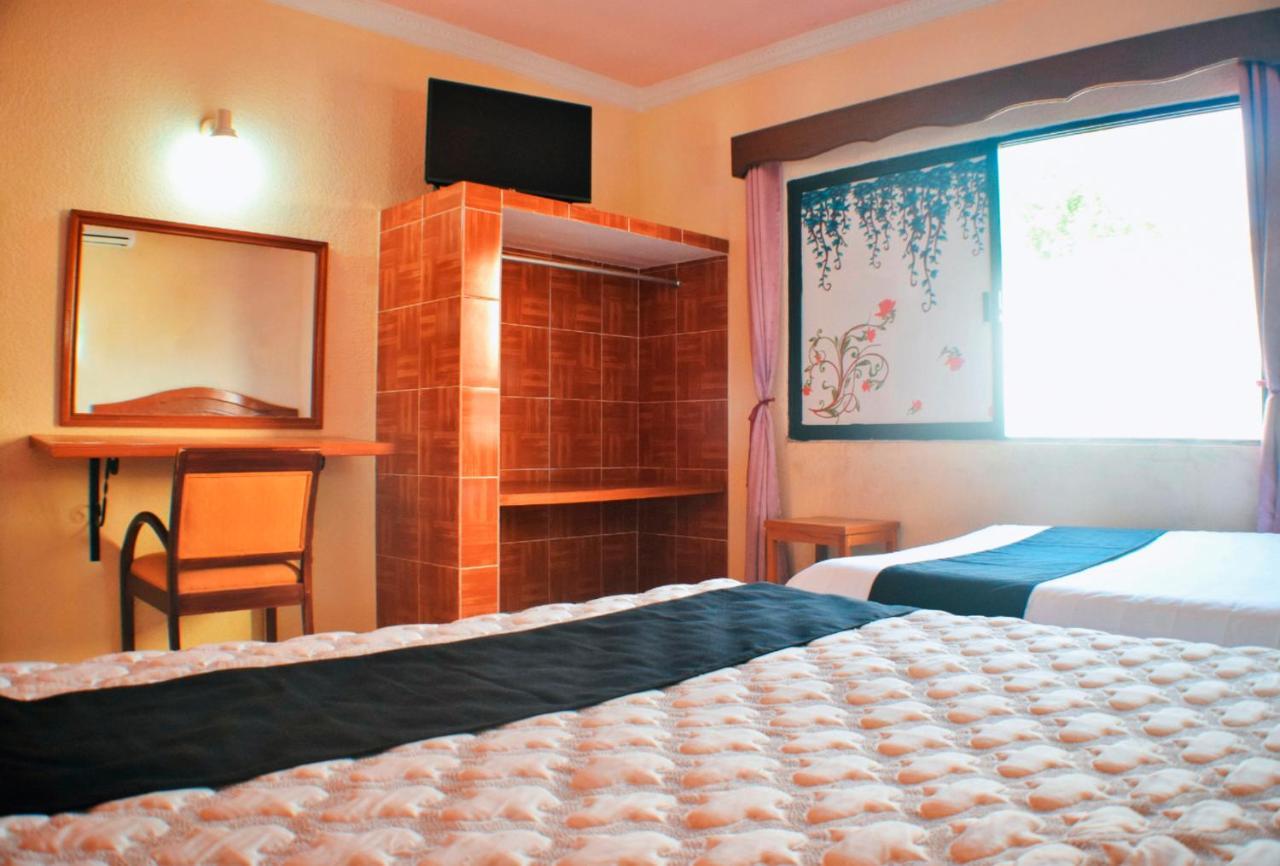 Hotel Hacienda Sanchez วัลลาโดลิด ภายนอก รูปภาพ
