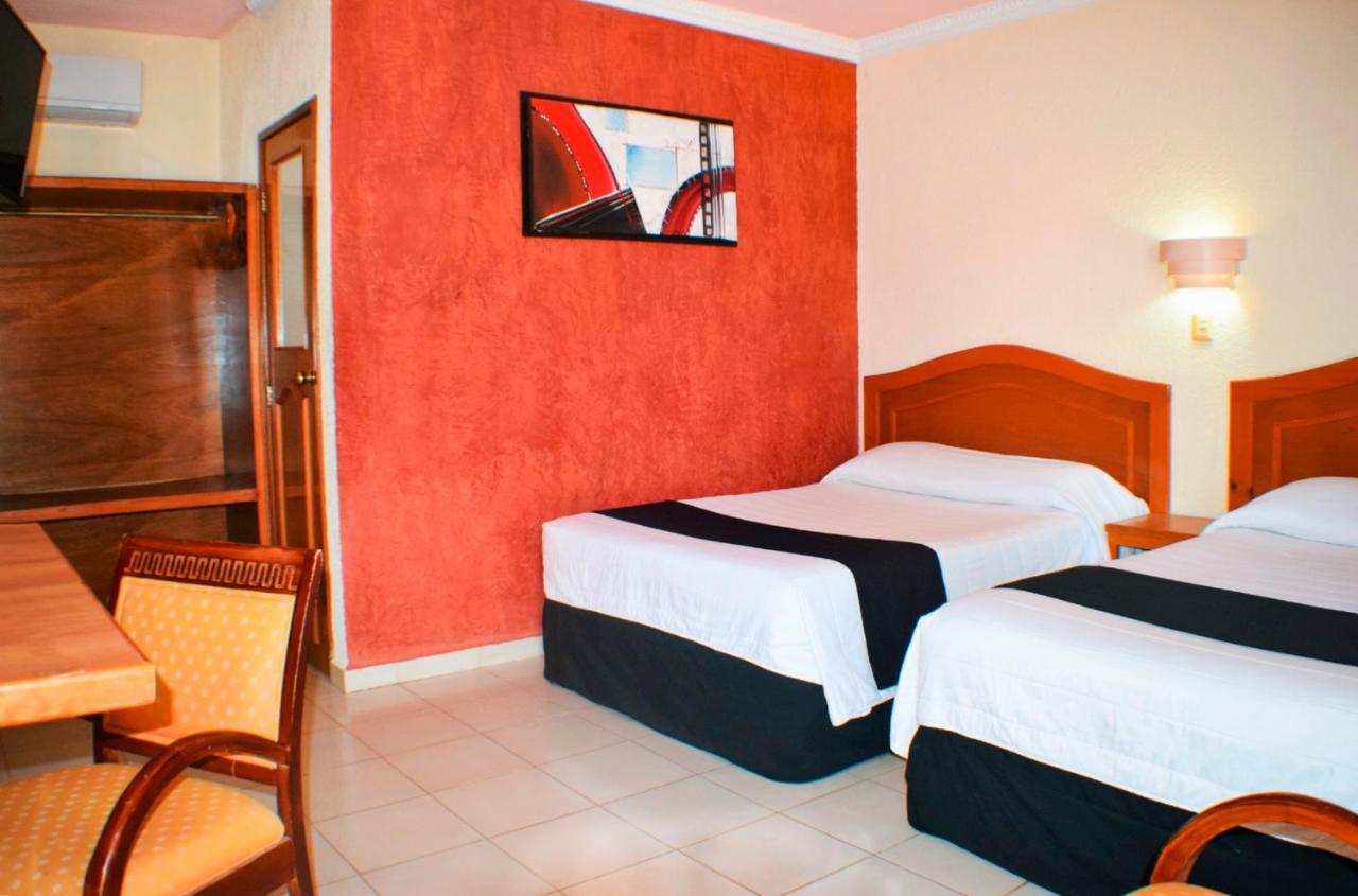 Hotel Hacienda Sanchez วัลลาโดลิด ภายนอก รูปภาพ