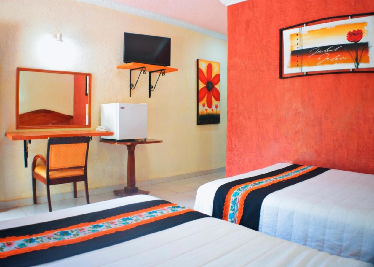 Hotel Hacienda Sanchez วัลลาโดลิด ภายนอก รูปภาพ