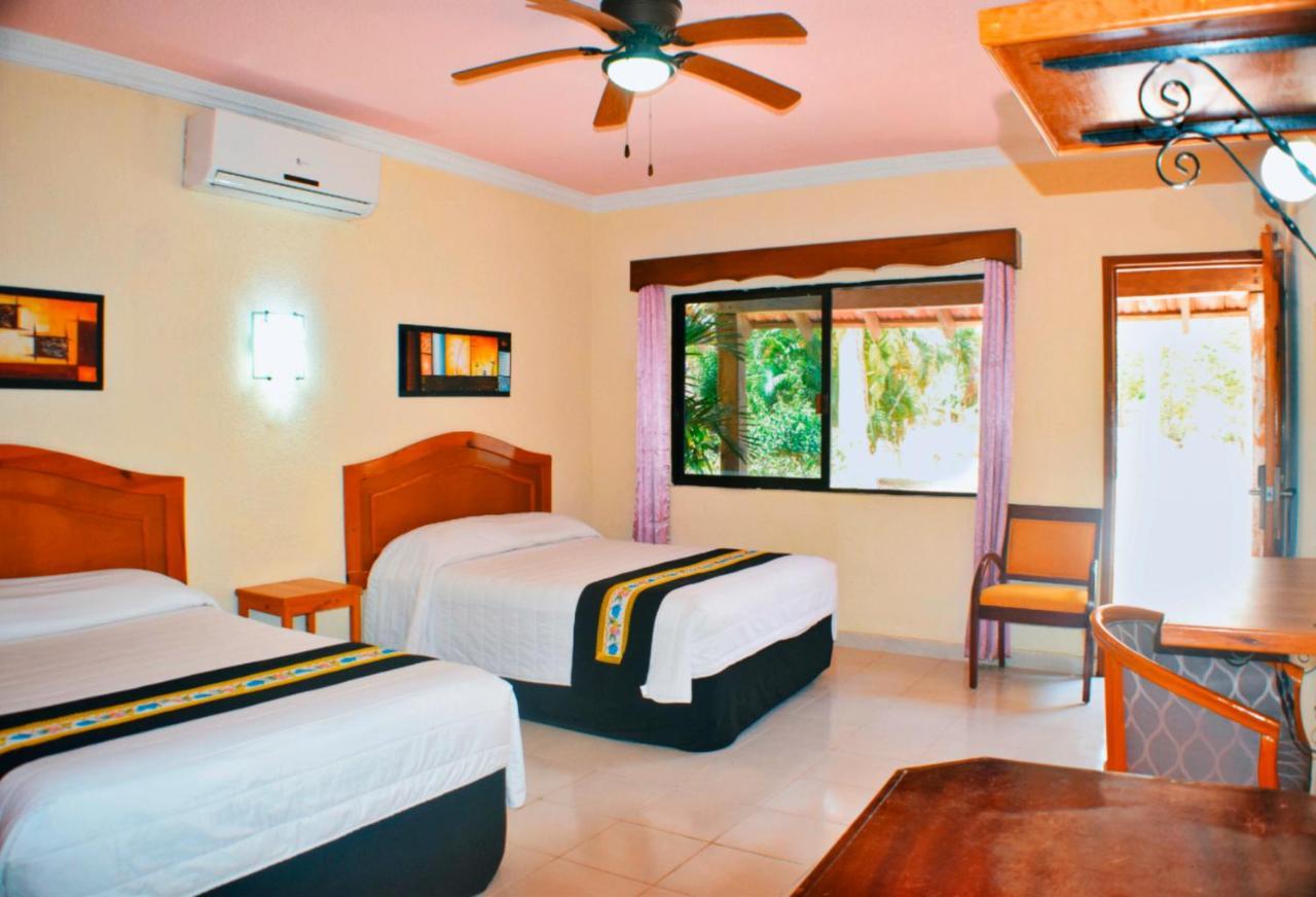 Hotel Hacienda Sanchez วัลลาโดลิด ภายนอก รูปภาพ