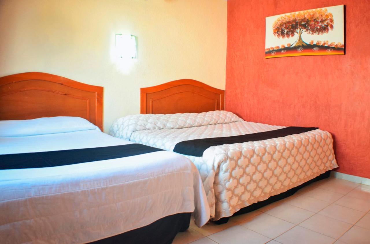 Hotel Hacienda Sanchez วัลลาโดลิด ภายนอก รูปภาพ