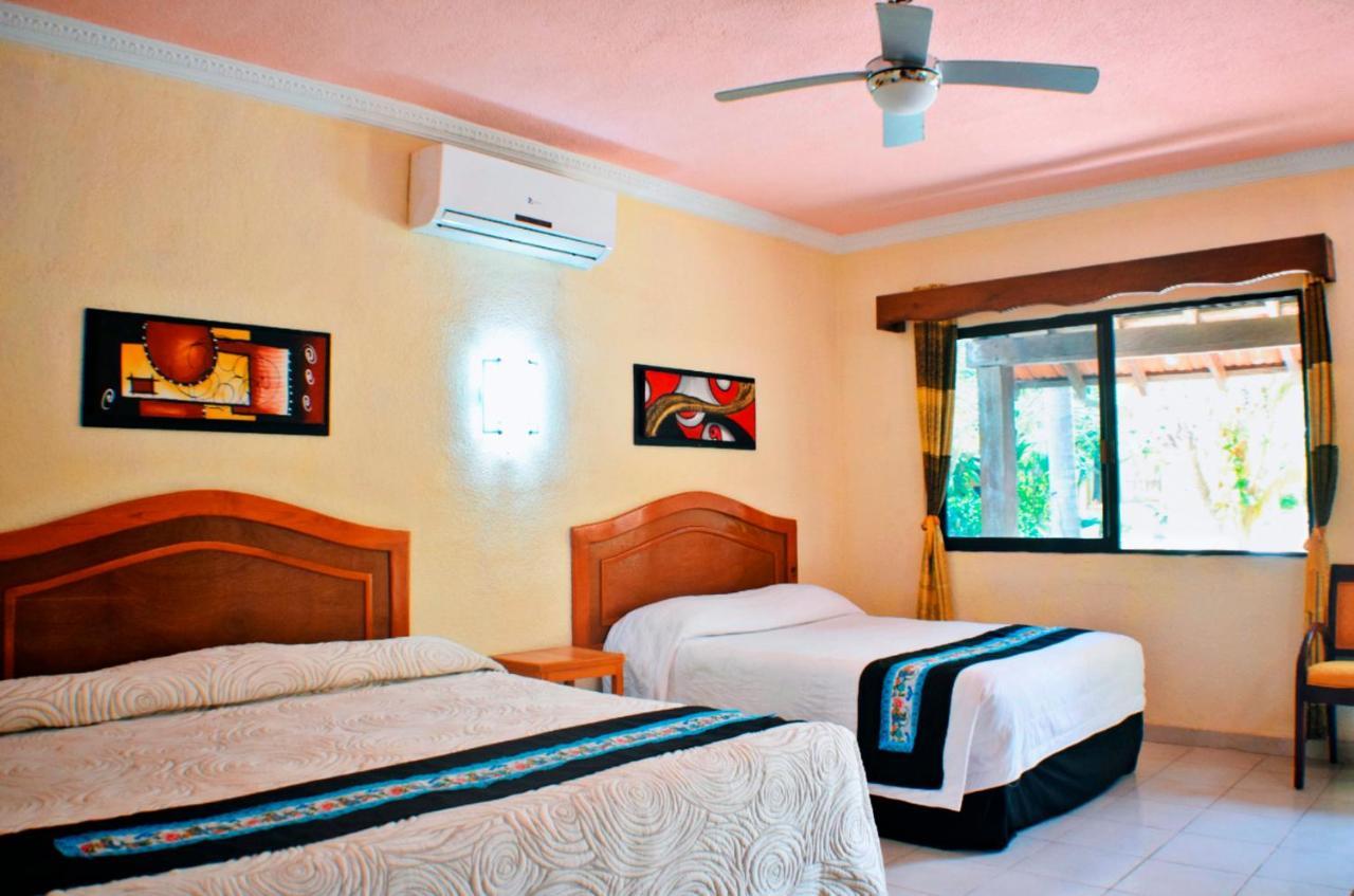 Hotel Hacienda Sanchez วัลลาโดลิด ภายนอก รูปภาพ