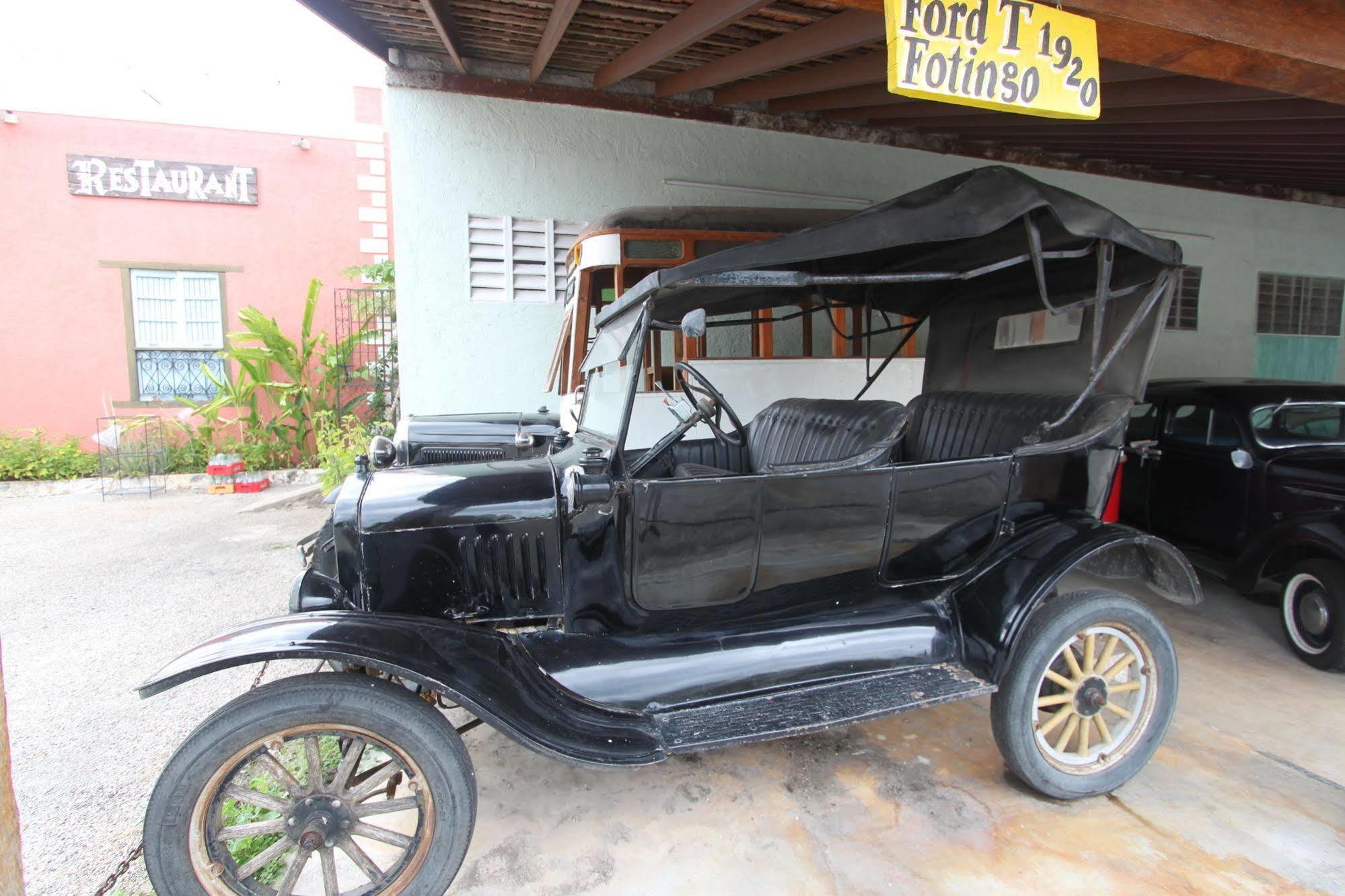 Hotel Hacienda Sanchez วัลลาโดลิด ภายนอก รูปภาพ