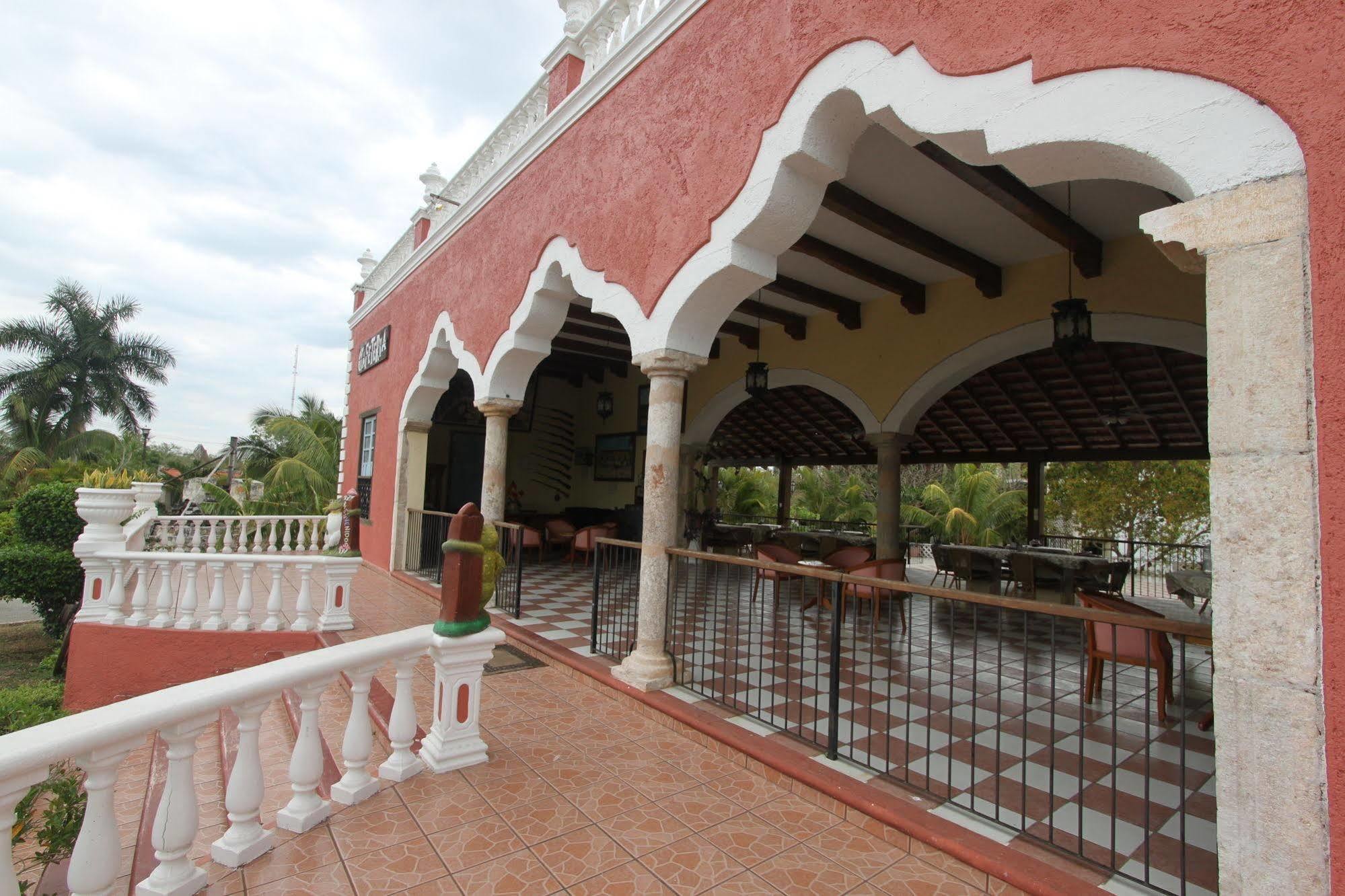 Hotel Hacienda Sanchez วัลลาโดลิด ภายนอก รูปภาพ