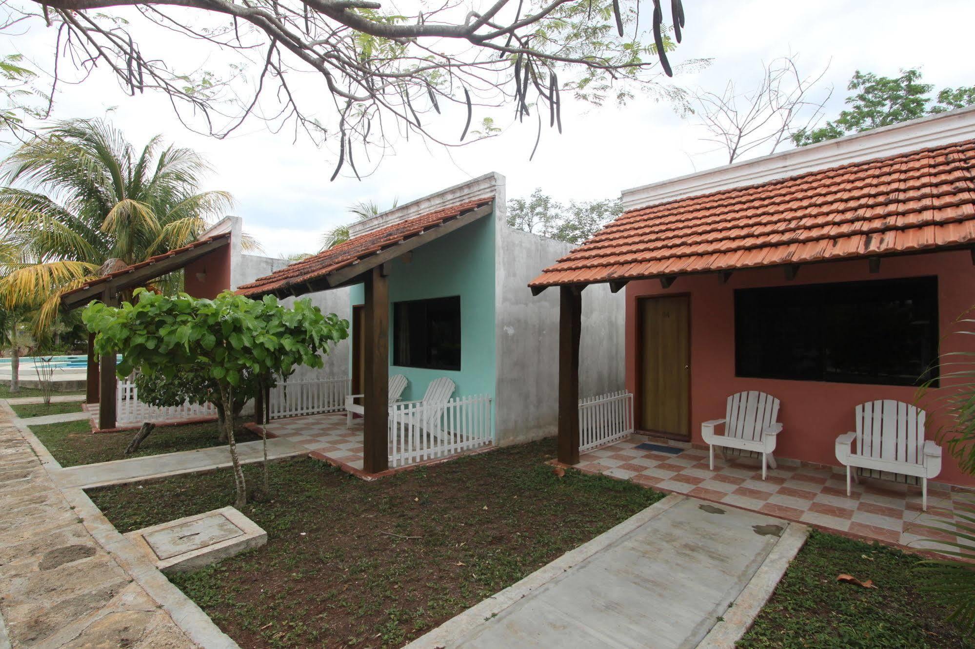 Hotel Hacienda Sanchez วัลลาโดลิด ภายนอก รูปภาพ